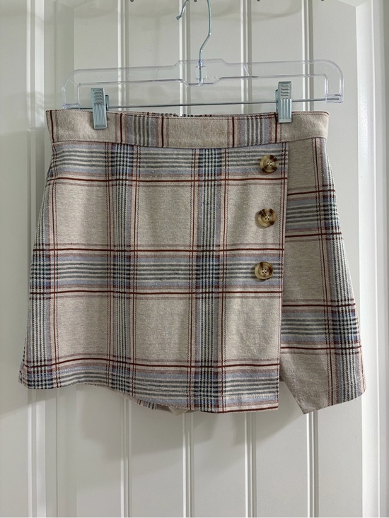 Altar'd State Dresses & Skirts - Altar'd State Beige Plaid Wrap Mini Skort M Gossip Girl Classic Prep